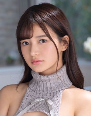 日向真凛(ひなたまりん)个人资料照片